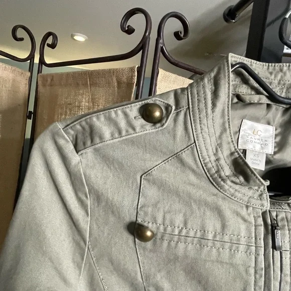 LC Lauren Conrad Gray Utility Jacket with Structured Silhouette - Picture 4 of 8